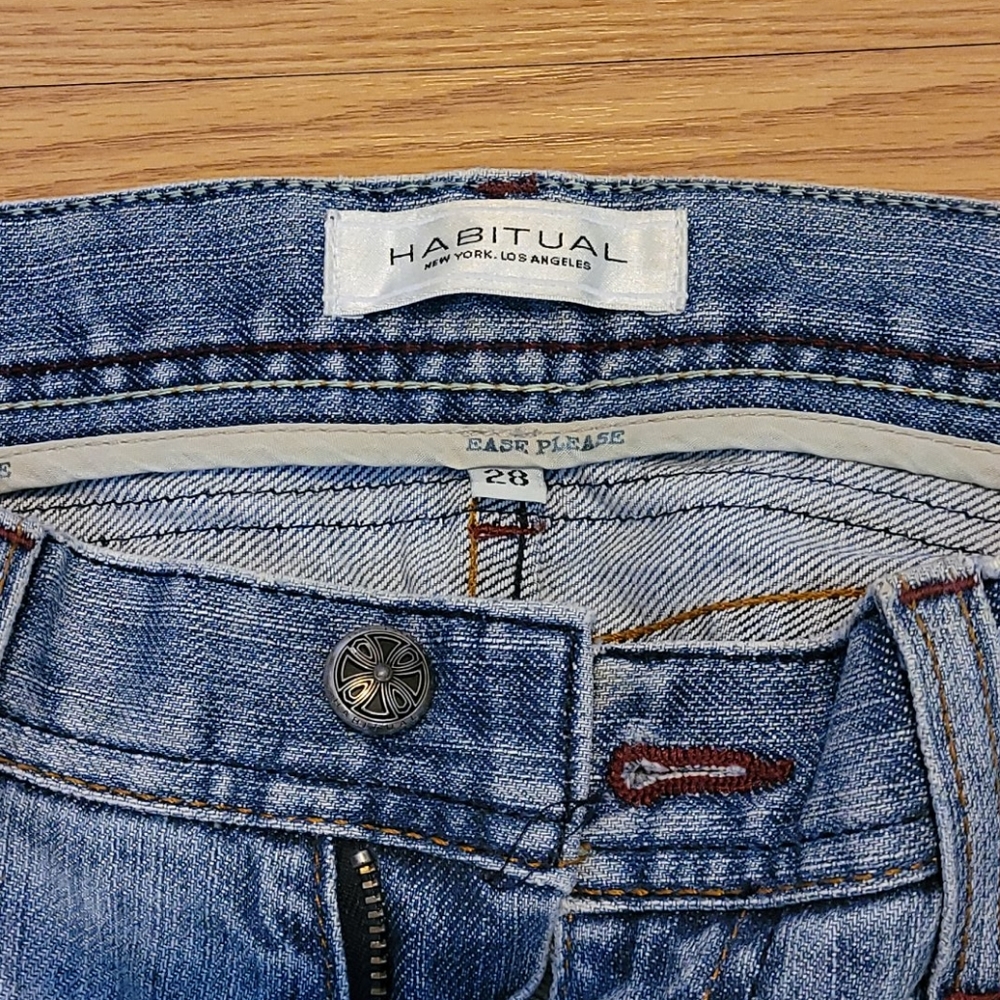 Jeans - Picture 2 of 3